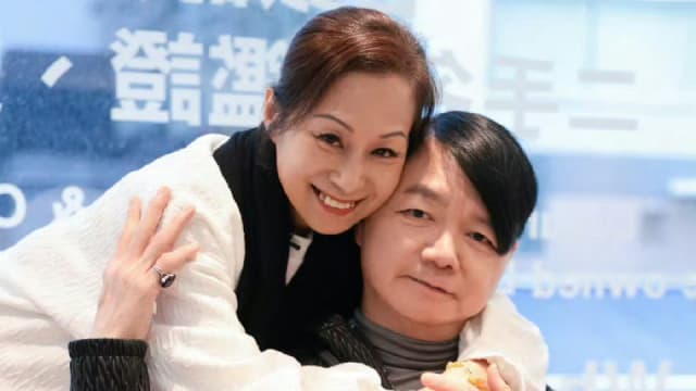 老婆离世，艾威悲痛发文：阳光下再不是两个人的影子
