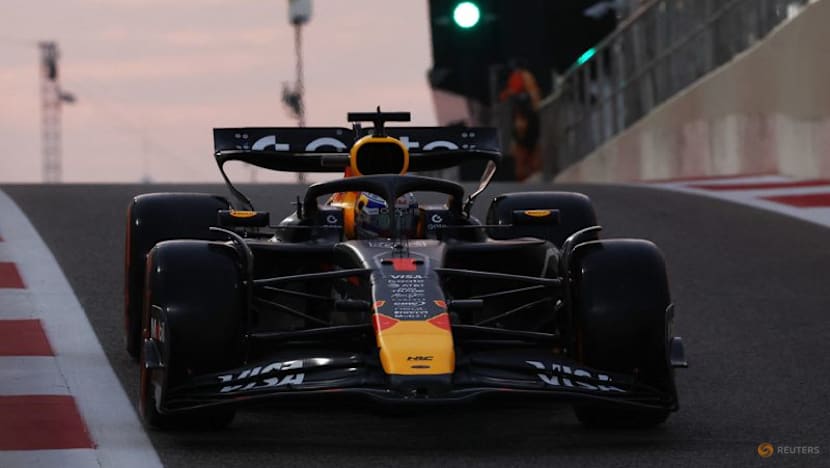 From hunted to hunter, comeback king Verstappen chases fifth title