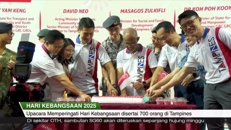 Hari Kebangsaan 2025 - Di Hab Tampines Kita (OTH), kira-kira 700 penduduk Tampines raikan SG60