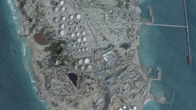 特朗普：已打击伊朗石油枢纽哈尔克岛所有军事目标