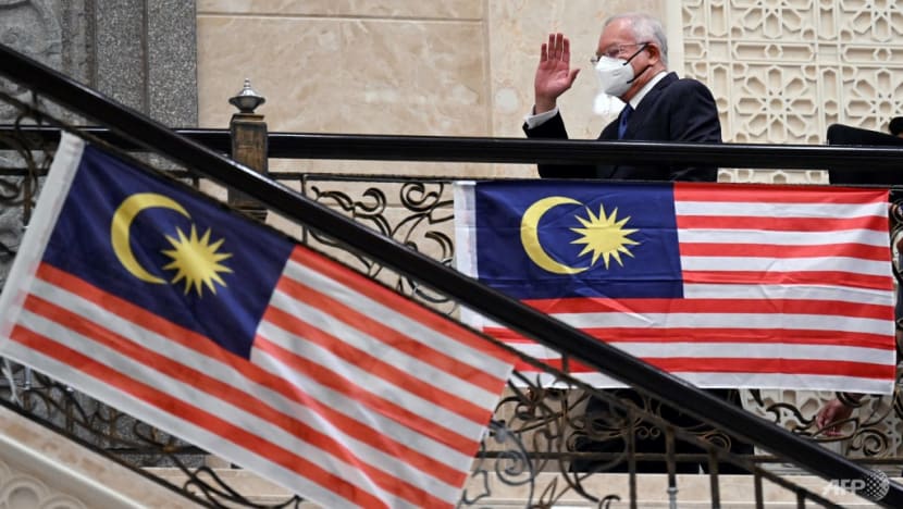 Najib seeks to admit new evidence as court begins hearing his final appeal to overturn 1MDB-linked conviction Najib seeks to admit new evidence as court begins hearing his final appeal to overturn 1MDB-linked conviction