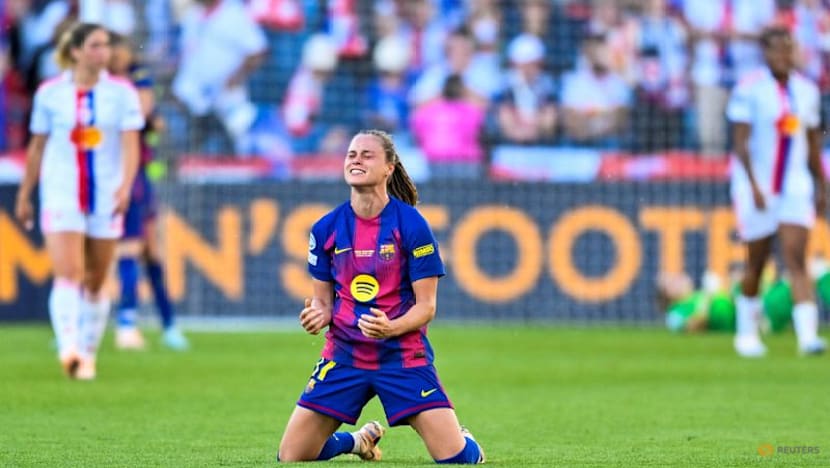 Pajor finally gets her winner's medal as Barca claim women's Champions League