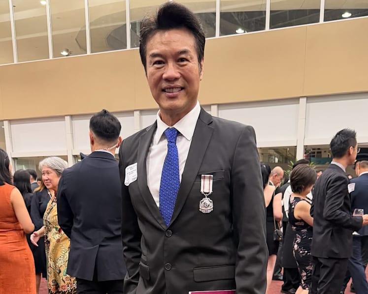 Veteran actor Zheng Geping receives Public Service Medal from President Tharman Shanmugaratnam