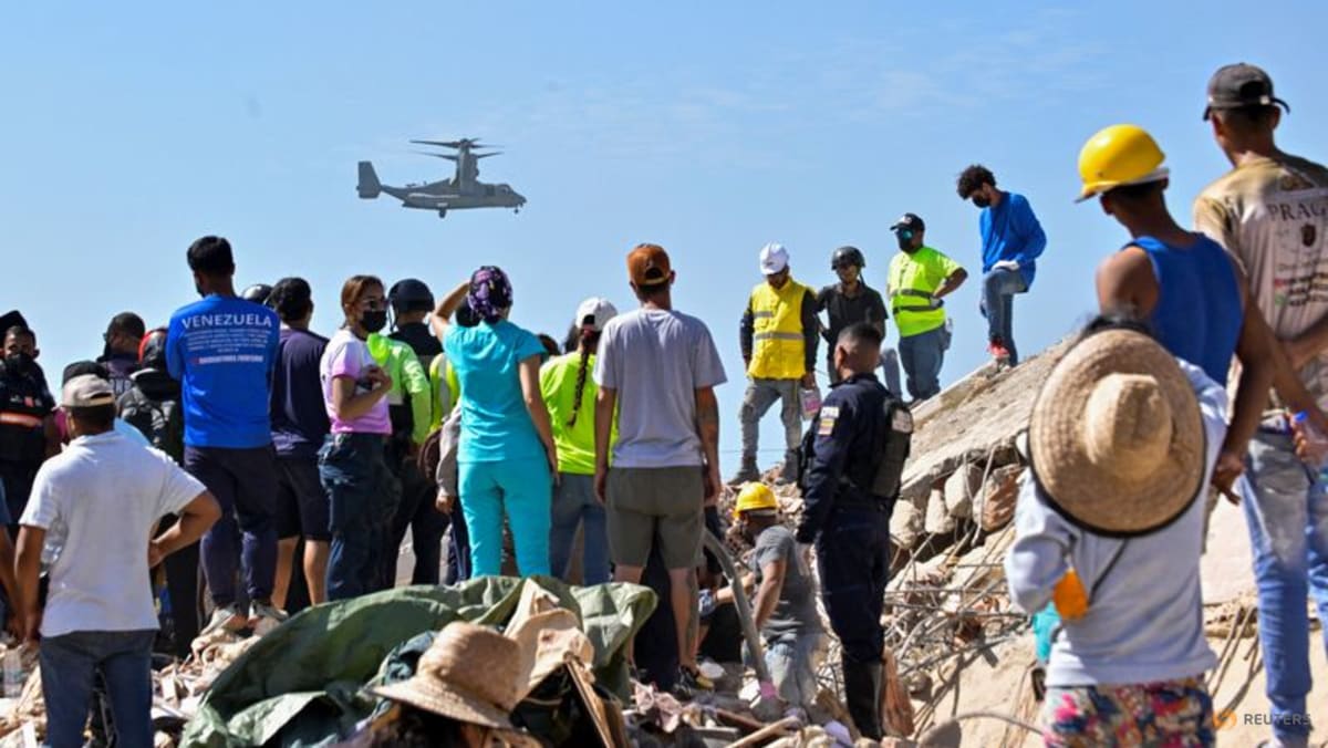 Thirty-three people rescued, thousands still missing after Venezuela quakes