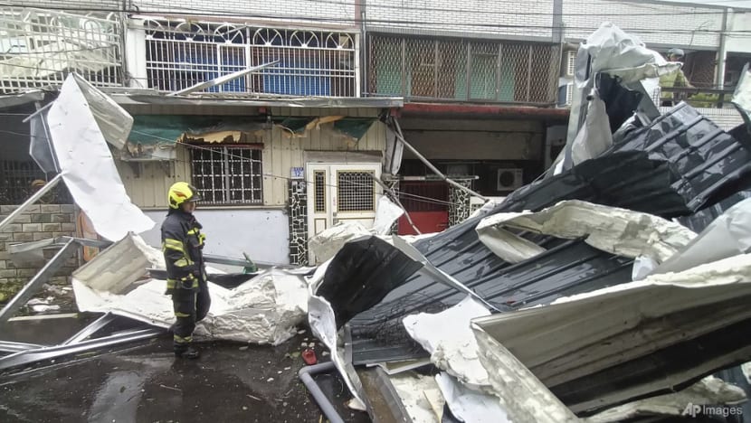 SIA, Scoot flights affected as Typhoon Kong-rey lashes Taiwan SIA, Scoot flights affected as Typhoon Kong-rey lashes Taiwan