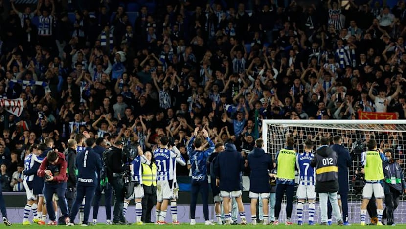 Real Sociedad stun Barcelona 2-1 to end leaders' winning streak