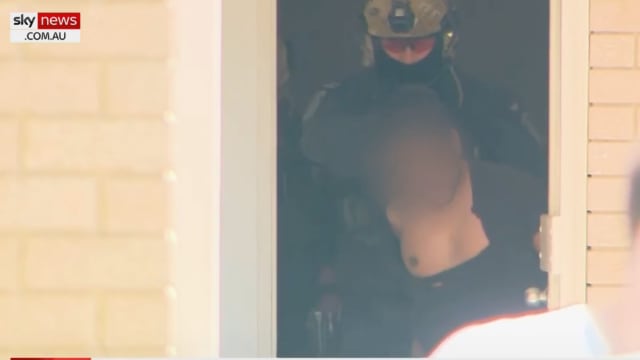 澳男挟持妇女和婴儿 与警对峙11小时