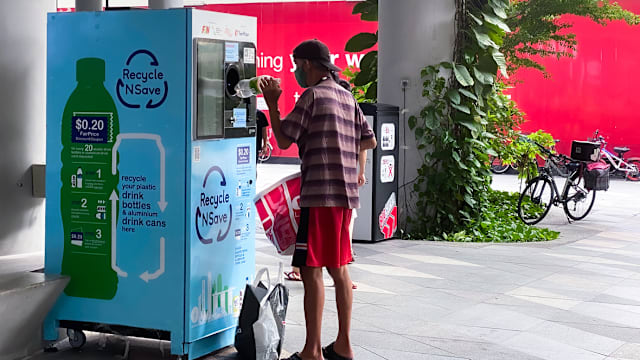 本地公共领域丢弃的垃圾逐年减少