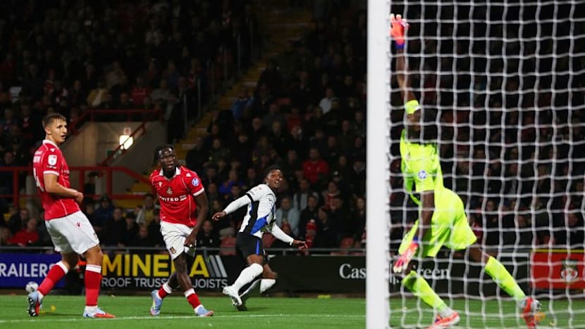 Wrexham and Birmingham share spoils in Hollywood derby