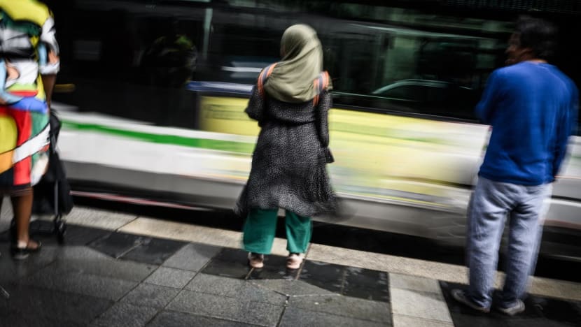 French schools refuse dozens of girls wearing Muslim dress French schools refuse dozens of girls wearing Muslim dress