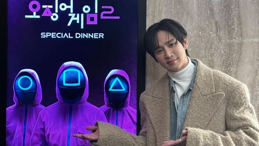 Park Sung-hoon menangis minta maaf unggah video porno Jepang bertema Squid Game