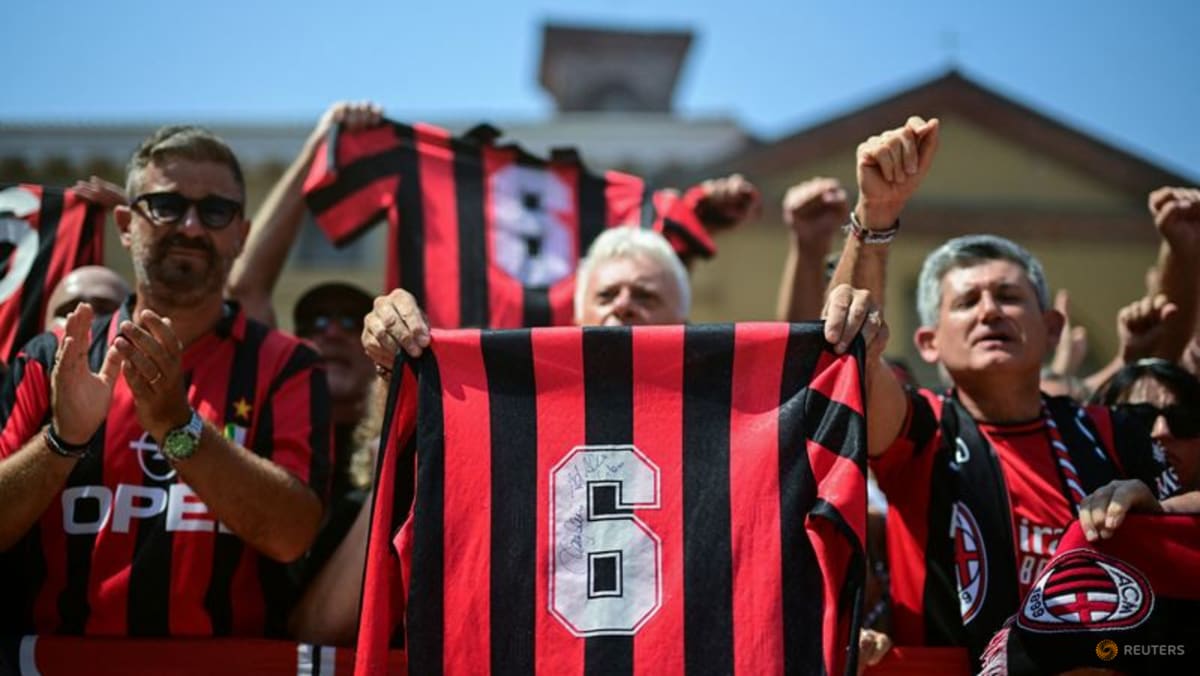'Ciao capitano': fans and former team mates say farewell to Franco Baresi