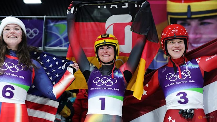 Luge-Taubitz takes gold for Germany after Fraebel blunder