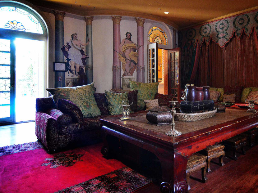 Versace’s former mansion up for auction