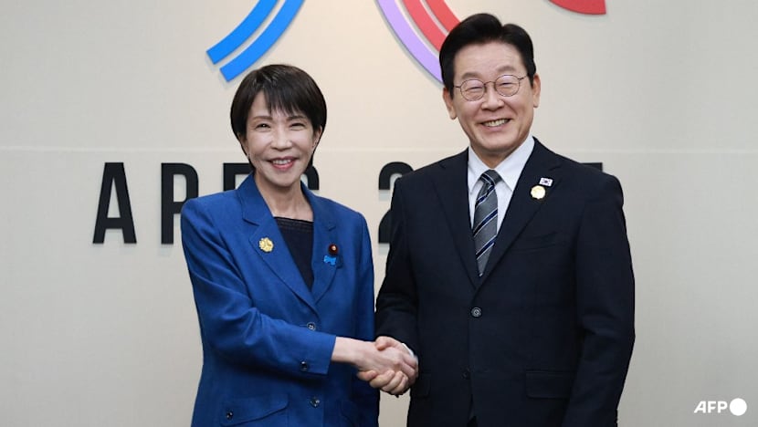 Japan's new PM in first talks with South Korean president Japan's new PM in first talks with South Korean president