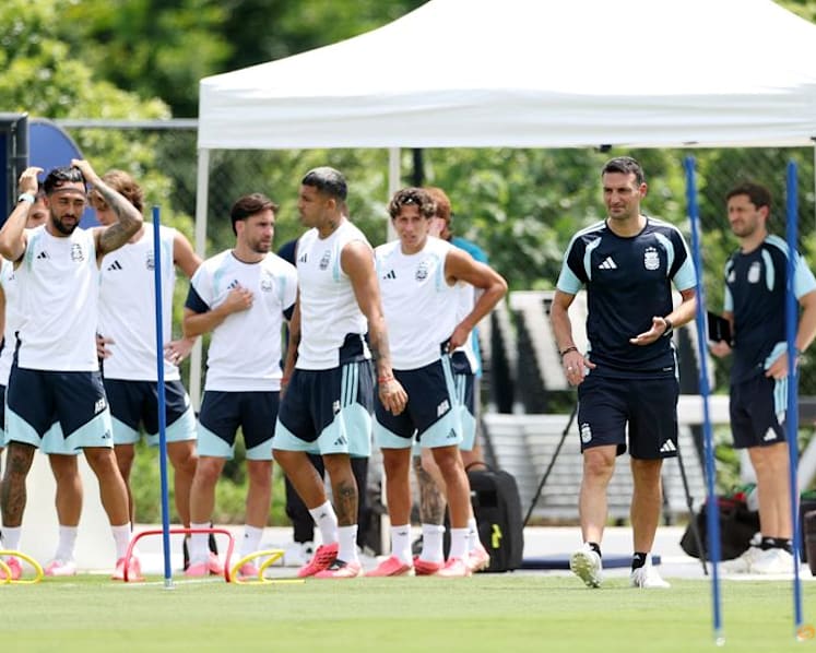 No clear favourites for World Cup, says Argentina's Scaloni ahead of Egypt clash
