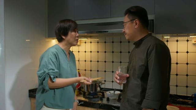 非爱不可（第9集）：微微与英俊交往