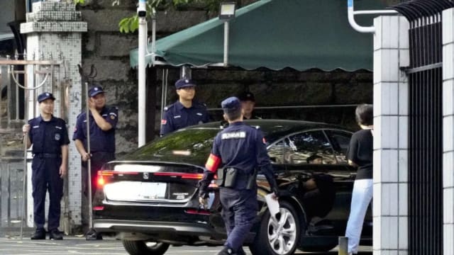 接连发生袭击事故  中国日本人学校校巴提前增设保安员