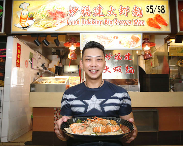 25 hawkers get S$10,000 each from Tiger Street Food Support Fund
