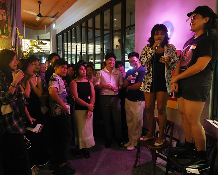 'Authentic connections': As more singles shun dating apps, some seek partners at 'real life' meet-up events, communities