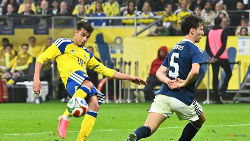 Greece spoil Sweden's pre-World Cup party with 2-2 friendly draw
