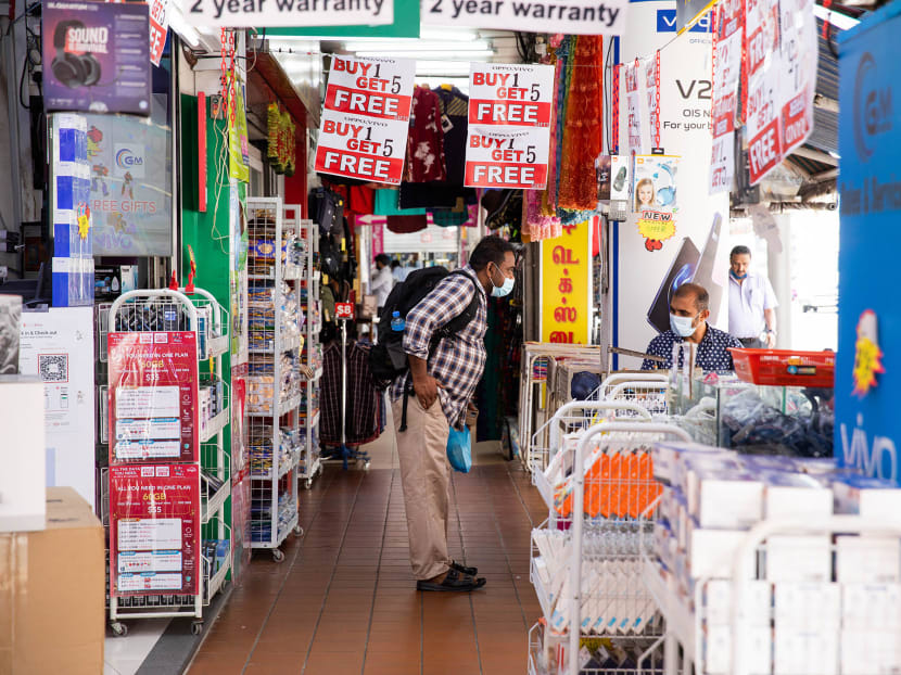 During the pilot, up to 500 vaccinated migrant workers from selected dormitories were able to visit Little India each week for up to six hours each time.