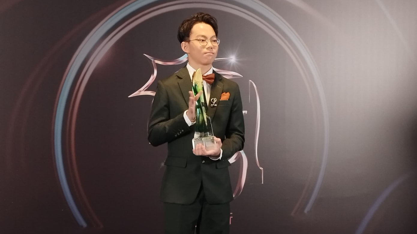 【红星30】“青苹果奖”得主洪御凯：拍戏读书两不误