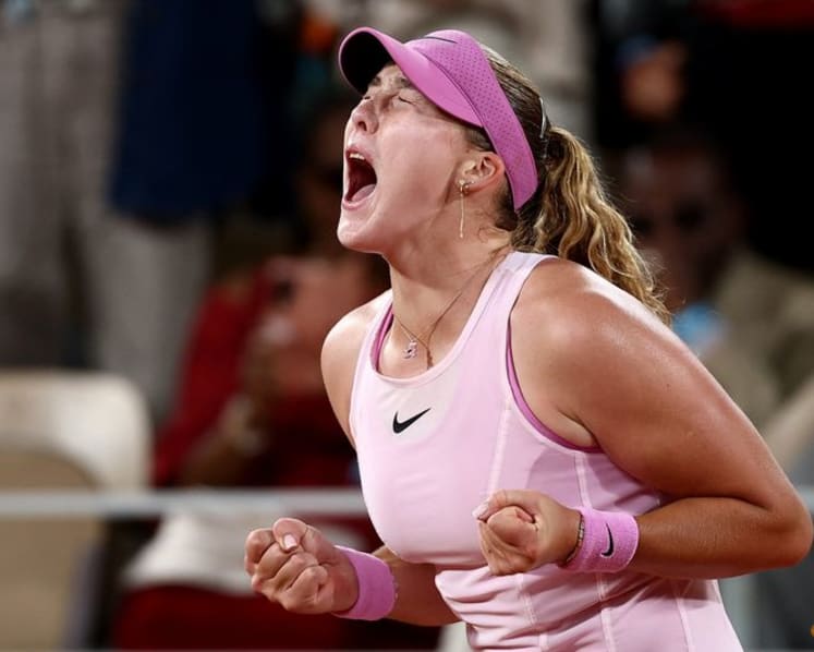 Andreeva dismisses Kostyuk to reach French Open final