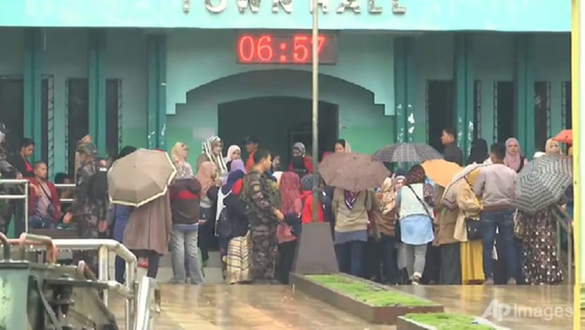 Filipina adakan pungutan suara bagi wilayah-wilayah Muslim Filipina adakan pungutan suara bagi wilayah-wilayah Muslim
