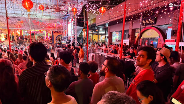 【直播】千人齐聚牛车水倒数 66串鞭炮齐鸣迎马年