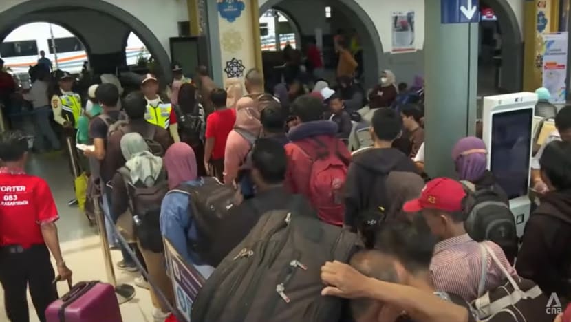 Over 193 million Indonesians set to travel home for Eid, with new option of high-speed train Over 193 million Indonesians set to travel home for Eid, with new option of high-speed train