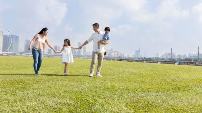 Keluarga dengan anak bawah 12 tahun akan terima Kredit LifeSG Anak S$500 pada Jul