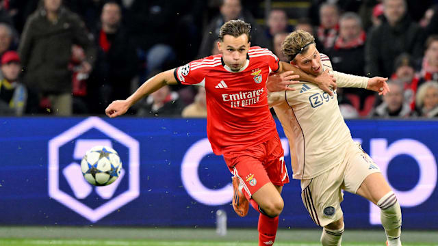 欧冠：埃杰克斯以0比2输给本菲卡