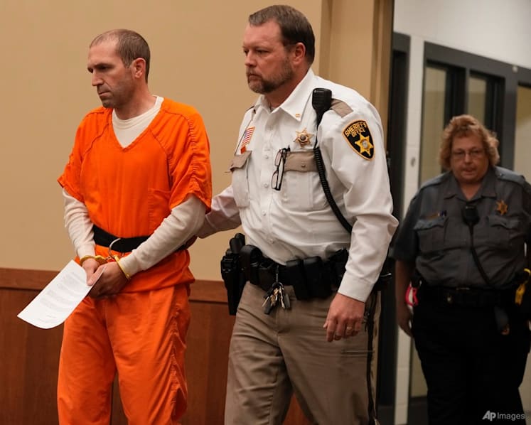Wife of US kayaker who faked own death moves to end marriage