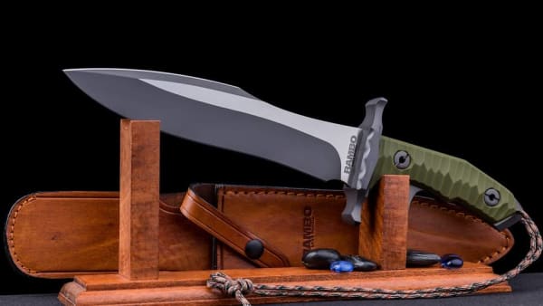 Swiss army knife illegal 2025