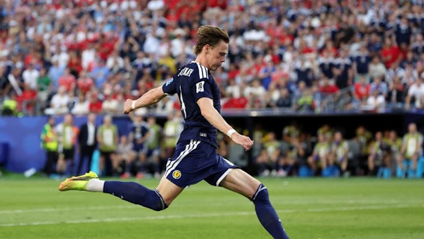 Napoli's McTominay to miss Arsenal clash after successful heart procedure 縮圖