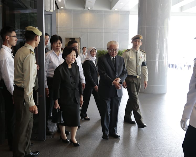 Young and old bid goodbye to S R Nathan
