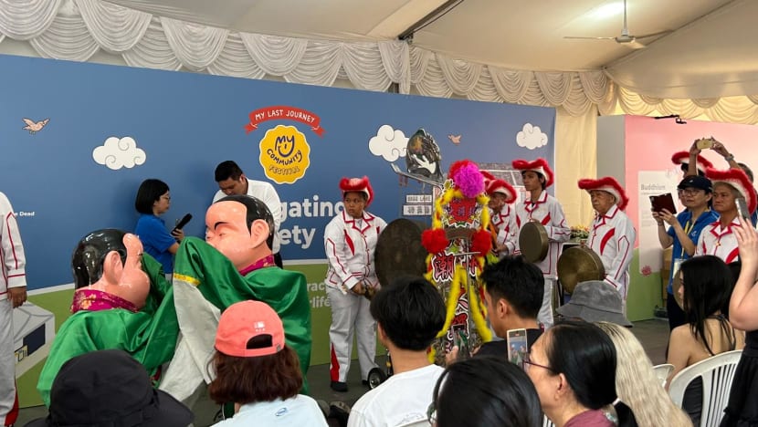 Adat resam proses persemadian dalam agama berbeza disingkap dalam Festival 'My Community' Adat resam proses persemadian dalam agama berbeza disingkap dalam Festival 'My Community'