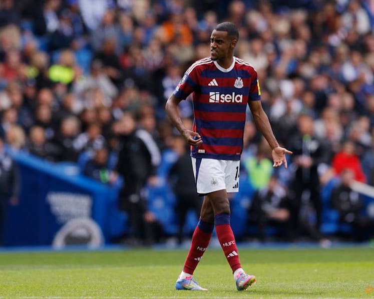 Premier League clubs spend record 3 billion pounds in summer frenzy