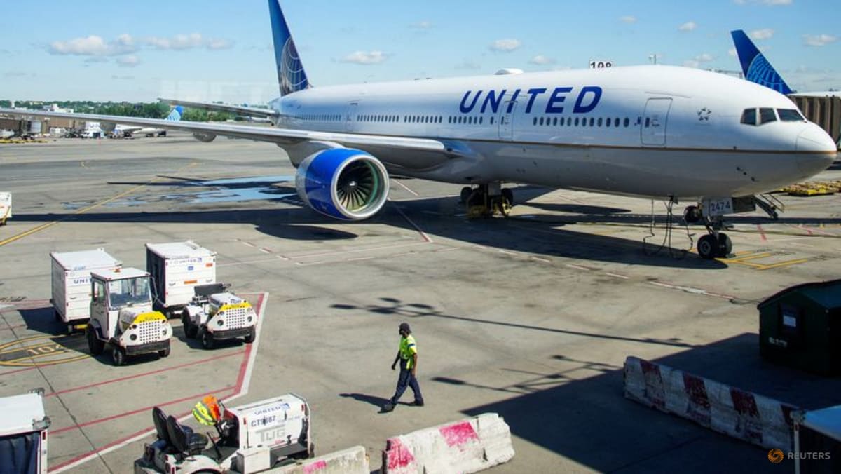 Musk's Starlink leads Bezos' Amazon as airlines ru