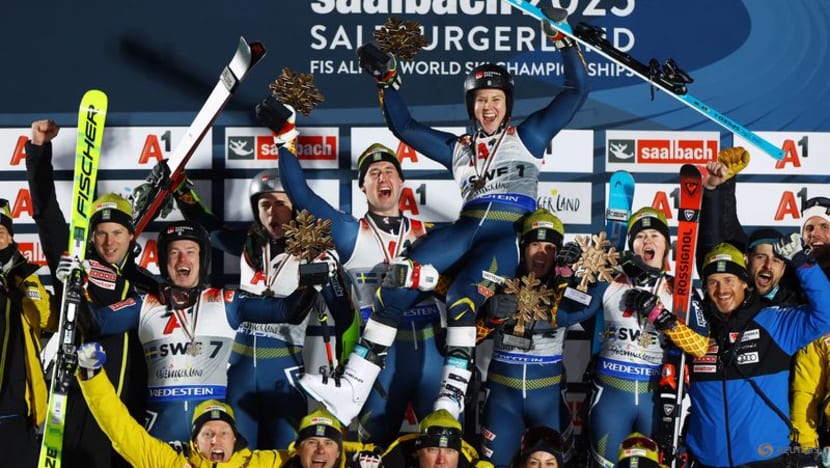 Alpine skiing-Italy take first gold of Saalbach championships