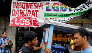 Bagaimana label ancaman keamanan nasional menghidupkan kembali perdebatan LGBTQ di Indonesia?