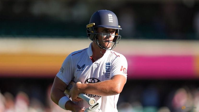 Bethell's maiden century stalls Australia's victory march in fifth Ashes test