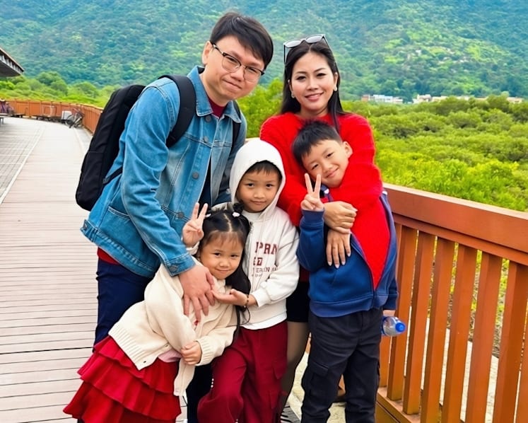 Three years on, we're divorced but still go on holidays and raise our children together