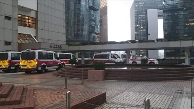反送中示威上扔砖砸死七旬清洁工 两港男判入狱五年半