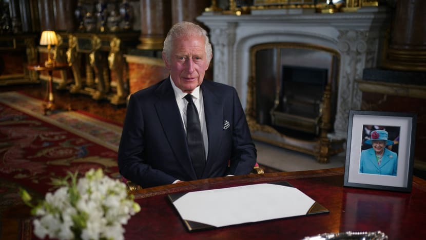 Raja Charles III contohi 'mama tersayang', ikrar berkhidmat sepanjang hayat