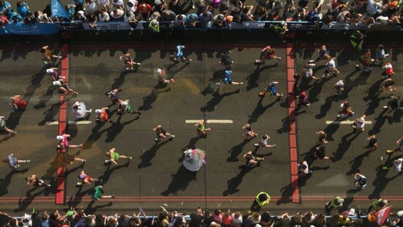 London Marathon breaks world record for number of finishers