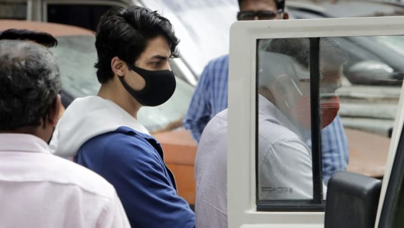 Aryan Khan bebas dakwaan kes dadah Aryan Khan bebas dakwaan kes dadah
