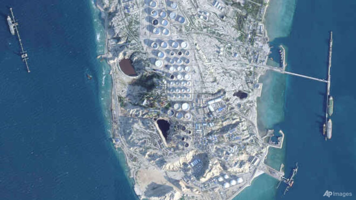 Trump threatens to obliterate Iran's Kharg island if no deal