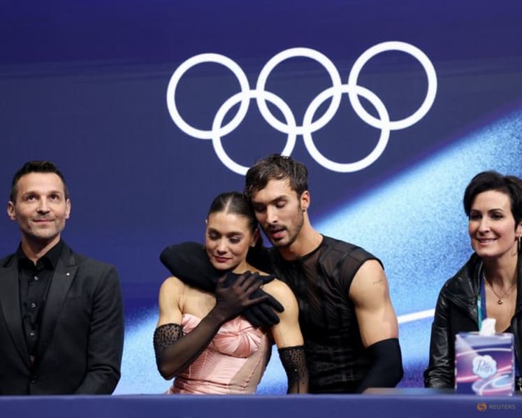 Figure skating-New French duo Fournier Beaudry and Cizeron lead after rhythm dance